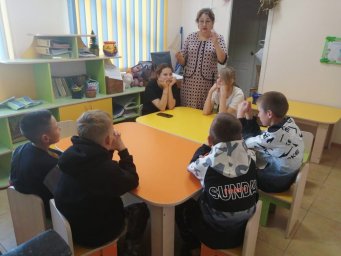 В Лесозаводске прошел тренинг: Снятие тревожности у детей с использованием песочной терапии