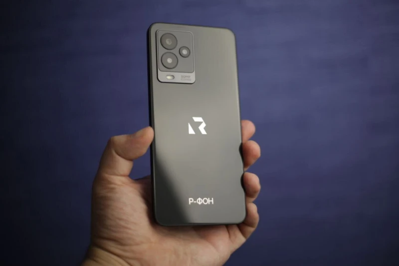 Завод «Рутек» в Саранске начал сборку смартфонов «Р-Фон» с российской ОС Rosa Mobile