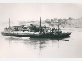 Паром на реке Уссури 50-е годы